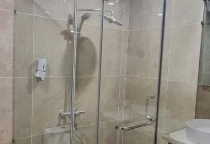 Cửa Kính Cường Lực Nhà Tắm – An Toàn, Sang Trọng Cho Phòng Tắm Hiện Đại