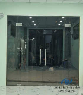 Cửa mặt tiền (mẫu 28)