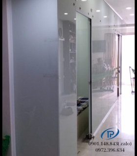 Cửa kính cường lực 1 cánh lùa trượt - Mẫu 13