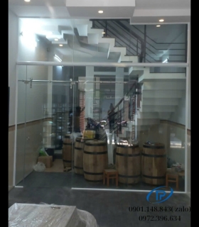 Vách kính cường lực cửa lùa trượt  - Mẫu 07
