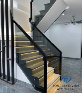 Lan can kính cường lực cầu thang-mẫu 7